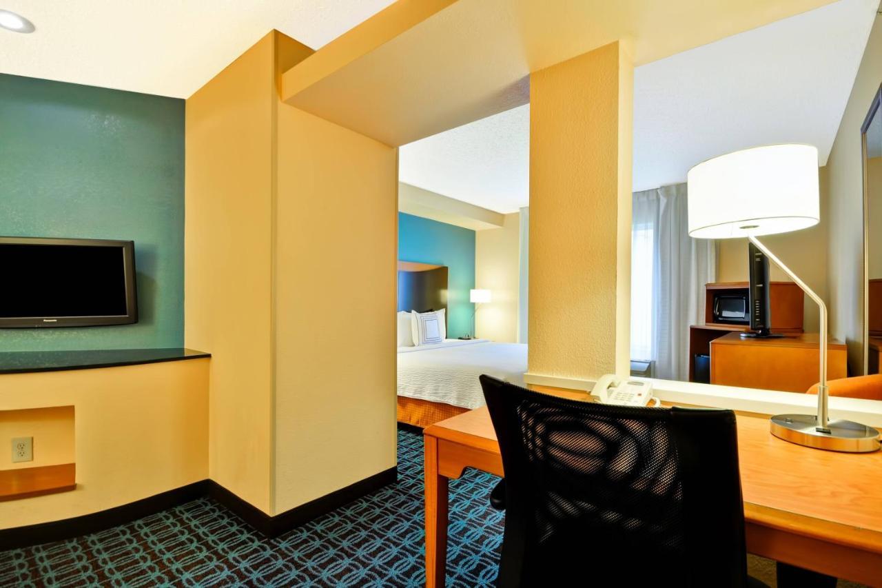 Fairfield Inn & Suites Dallas Medical/Market Center Extérieur photo