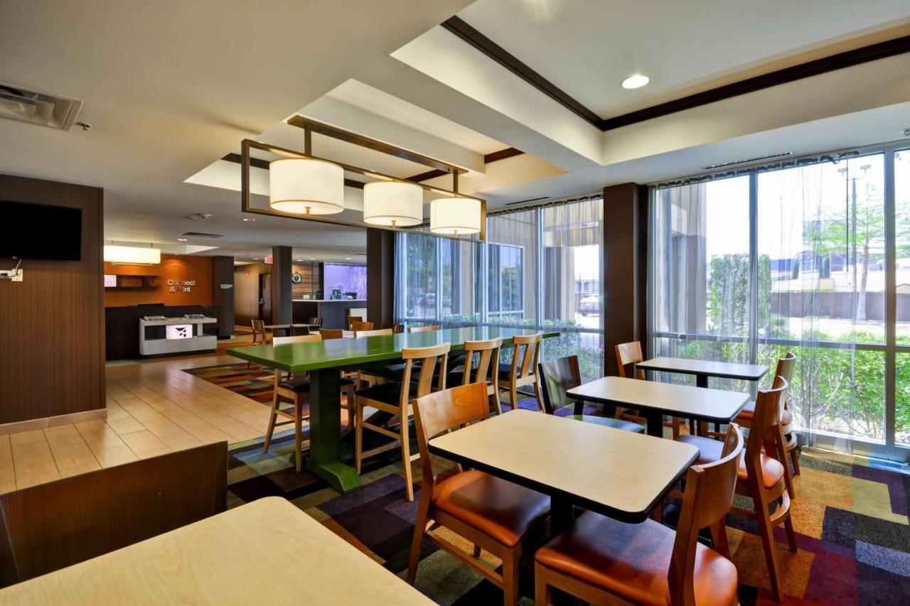 Fairfield Inn & Suites Dallas Medical/Market Center Extérieur photo